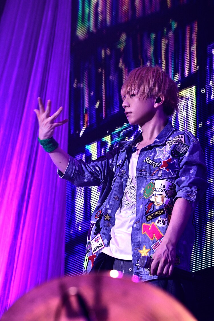 Uratanuki Live Performance - Greedy World